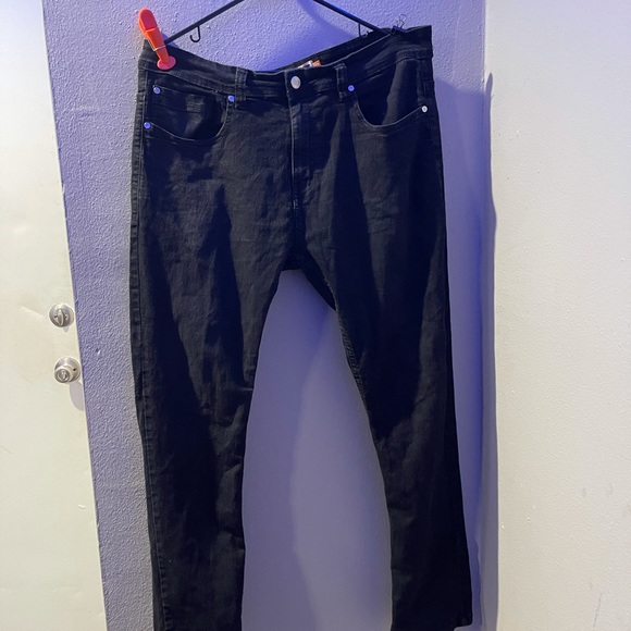 Jeans - Picture 2 of 8